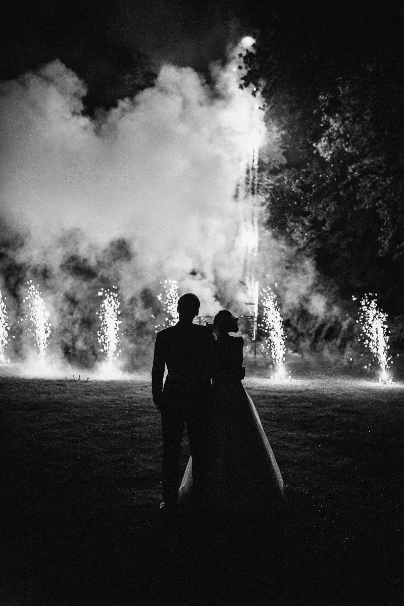 Feuerwerk und Feuershow bei der Hochzeit