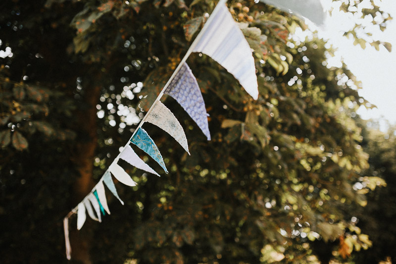 DIY Grilande Vintage Hochzeit in Kiel freie Trauung am See